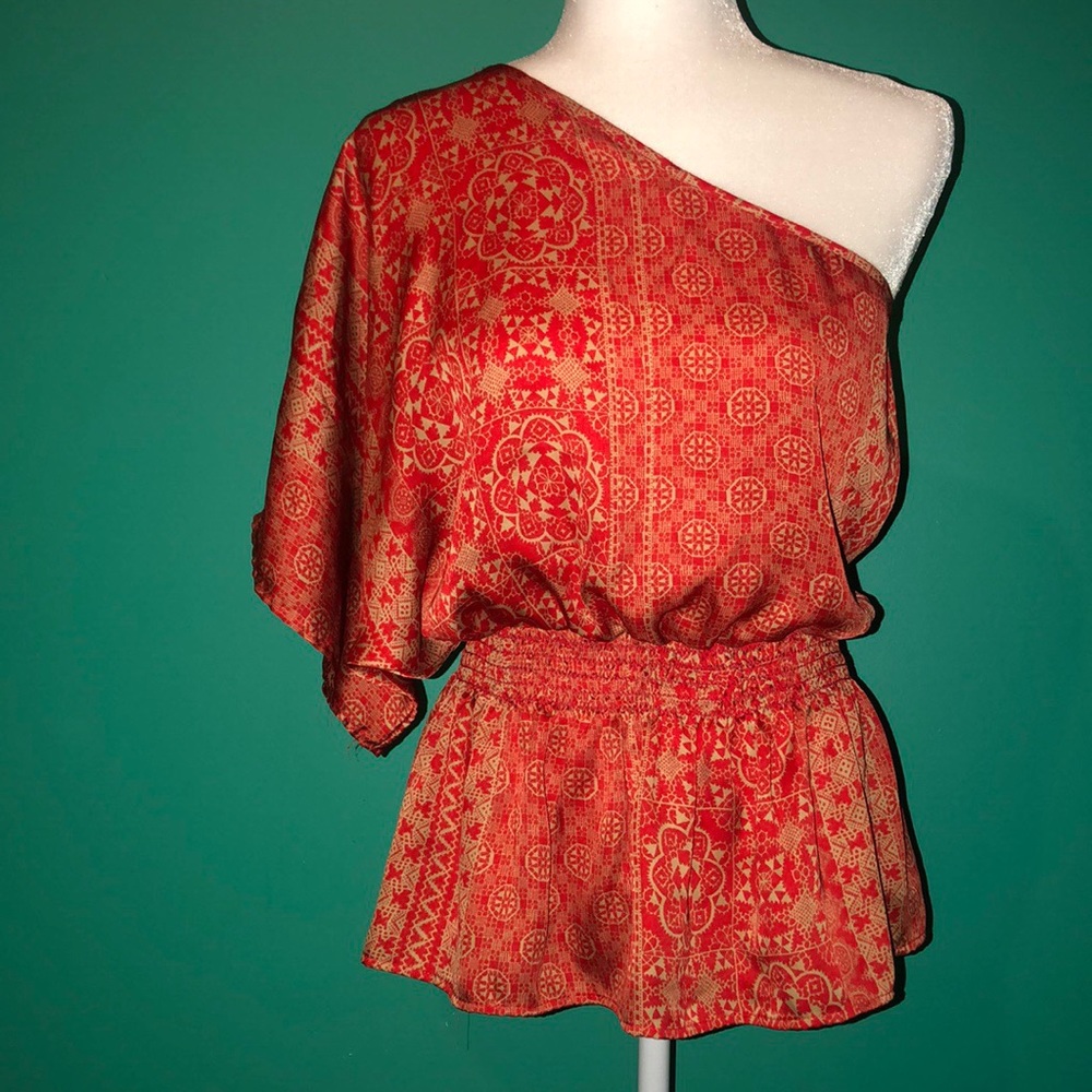 One Shoulder Printed Top